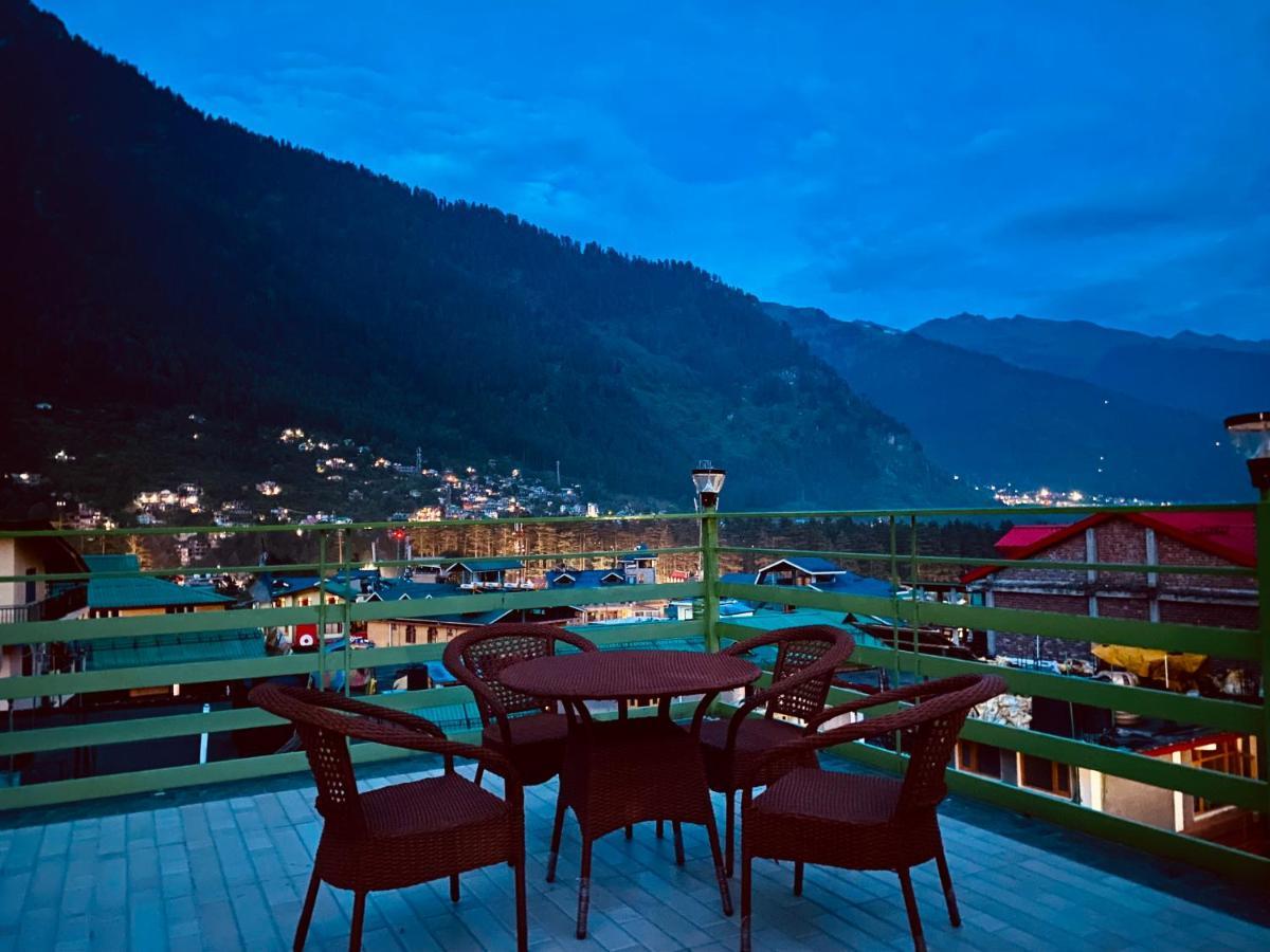 Winterline Resort Near Mall Road Manali - Centrally Heated & Air Cooled מראה חיצוני תמונה